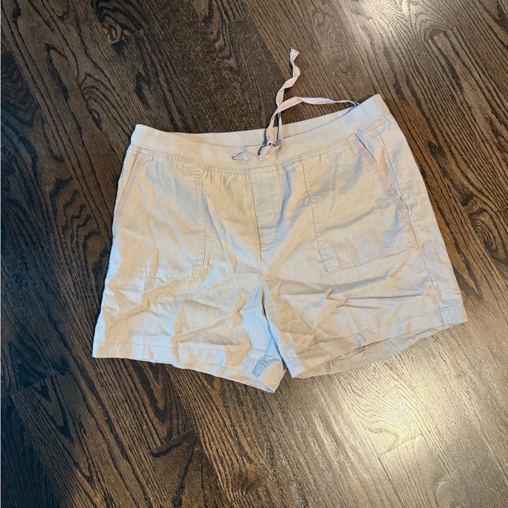 NWT Banana Republic Weekender Shorts, Size 14